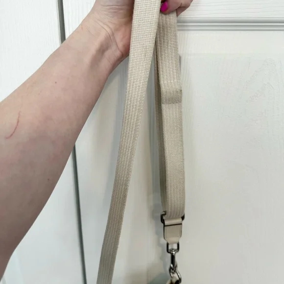 Vintage 90’s Coach Lime Green Signature Monogram Pattern Canvas Crossbody Bag - Picture 14 of 15